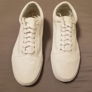 Van's true white old skool box included